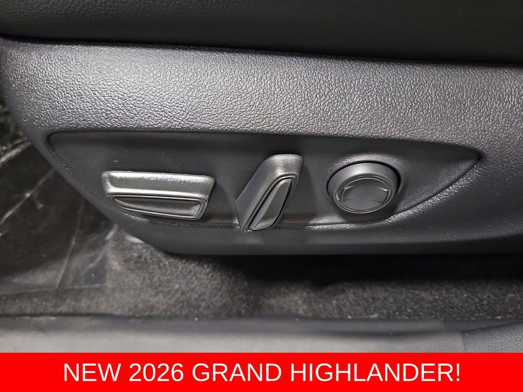 New 2026 Toyota Grand Highlander XLE image 12