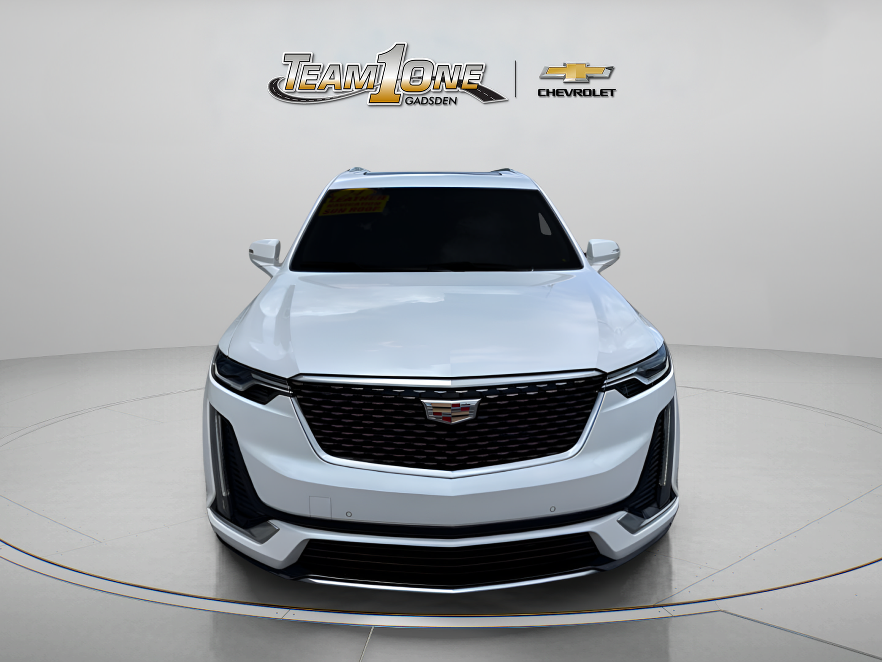 Used 2024 Cadillac XT6 Premium Luxury FWD image 2