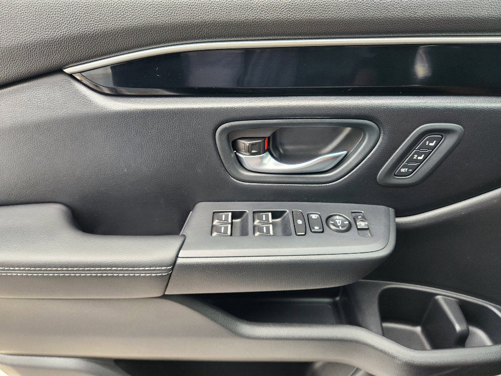 Used 2024 Honda Pilot Touring image 25