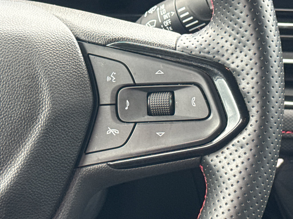 Used 2025 Chevrolet TrailBlazer RS w/ Convenience Package FWD image 29