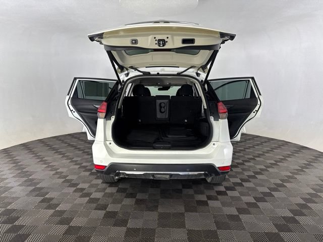 Used 2020 Nissan Rogue SV AWD/4WD image 15