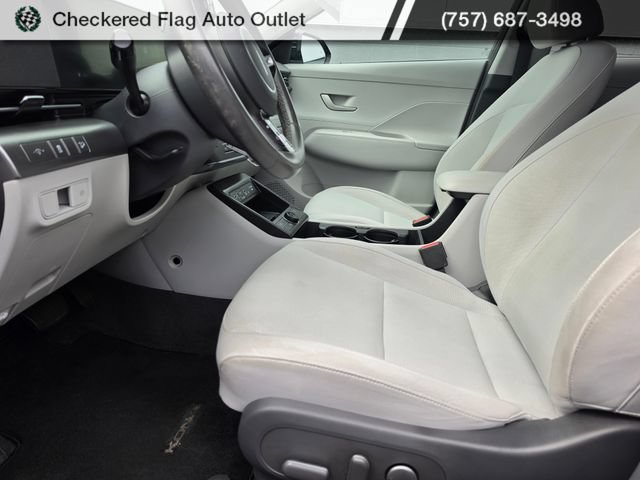 Used 2024 Hyundai Kona SEL w/ Convenience Package AWD/4WD image 13