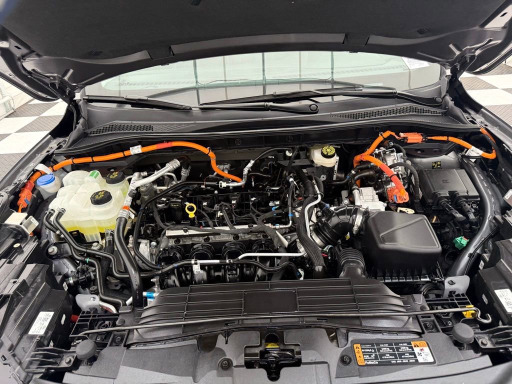 New 2025 Ford Escape SE w/ PHEV Premium Package image 10