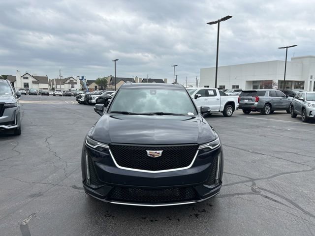 Used 2022 Cadillac XT6 Sport AWD/4WD image 3