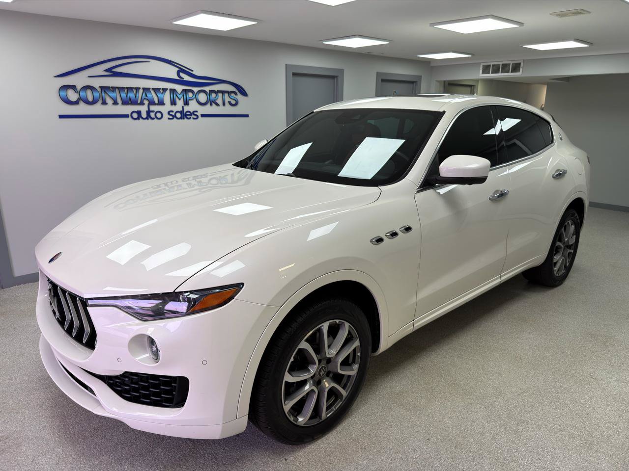 Used 2020 Maserati Levante AWD/4WD image 2