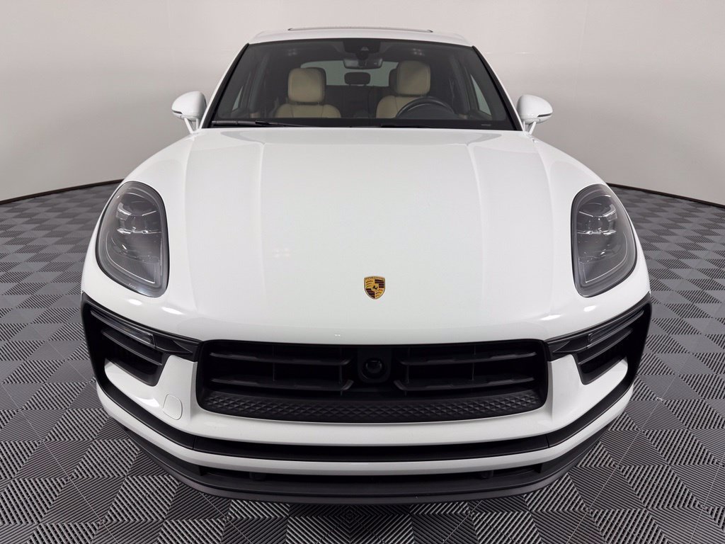 Certified 2024 Porsche Macan S AWD/4WD image 9