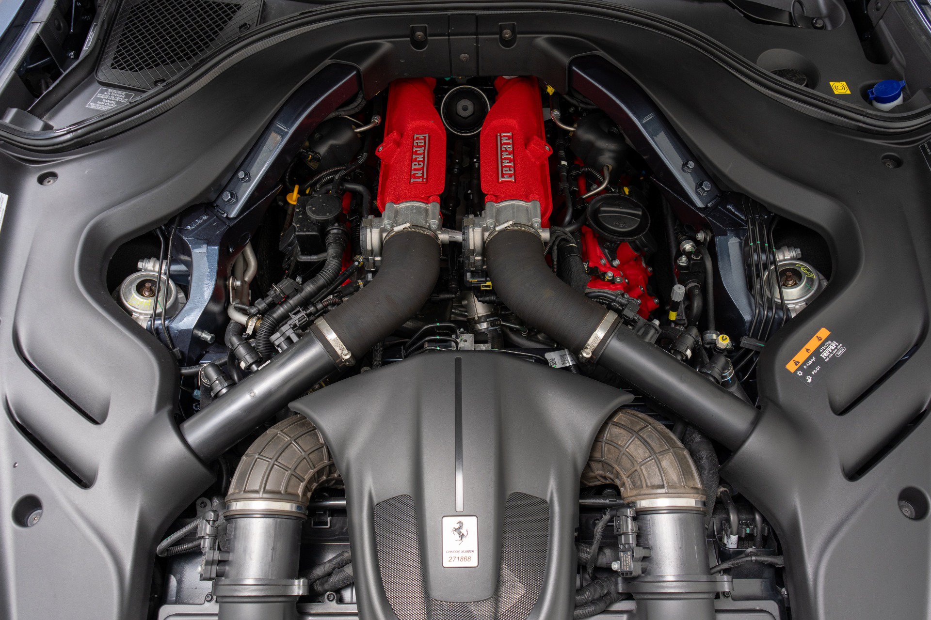 Used 2022 Ferrari Roma RWD image 12