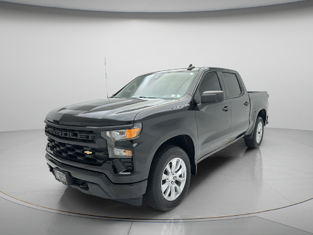 Used 2023 Chevrolet Silverado 1500 Custom AWD/4WD image 3