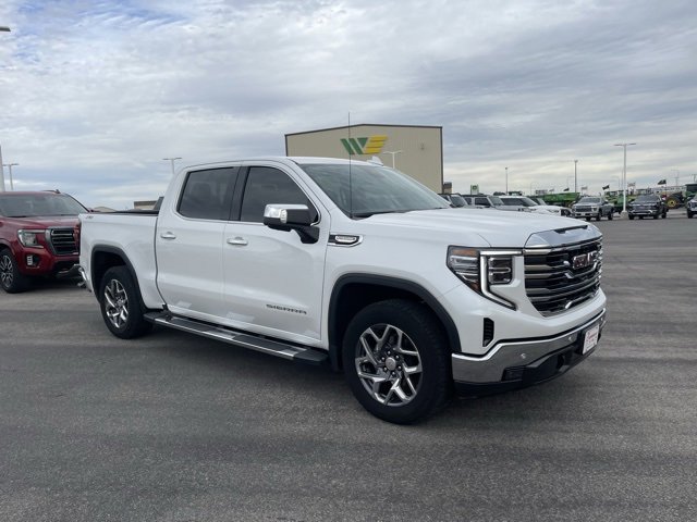 Used 2022 GMC Sierra 1500 SLT image 3