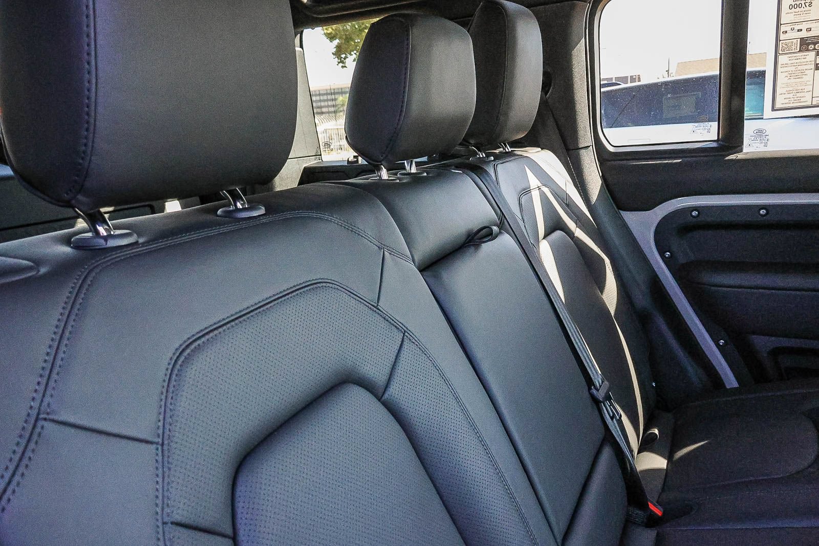 New 2026 Land Rover Defender 110 X-Dynamic SE AWD/4WD image 21