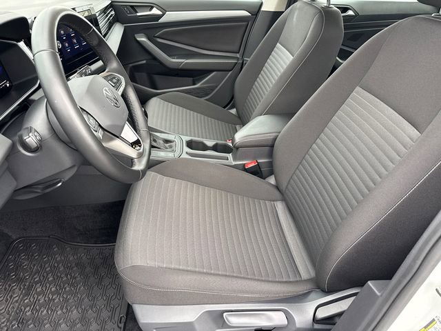 Certified 2025 Volkswagen Jetta S image 36