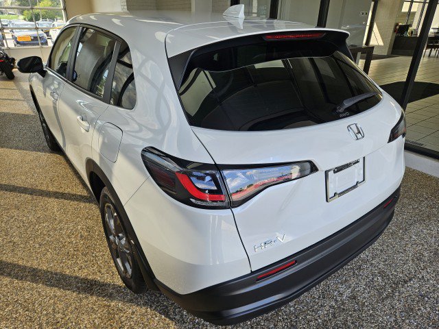 New 2027 Honda HR-V LX image 4