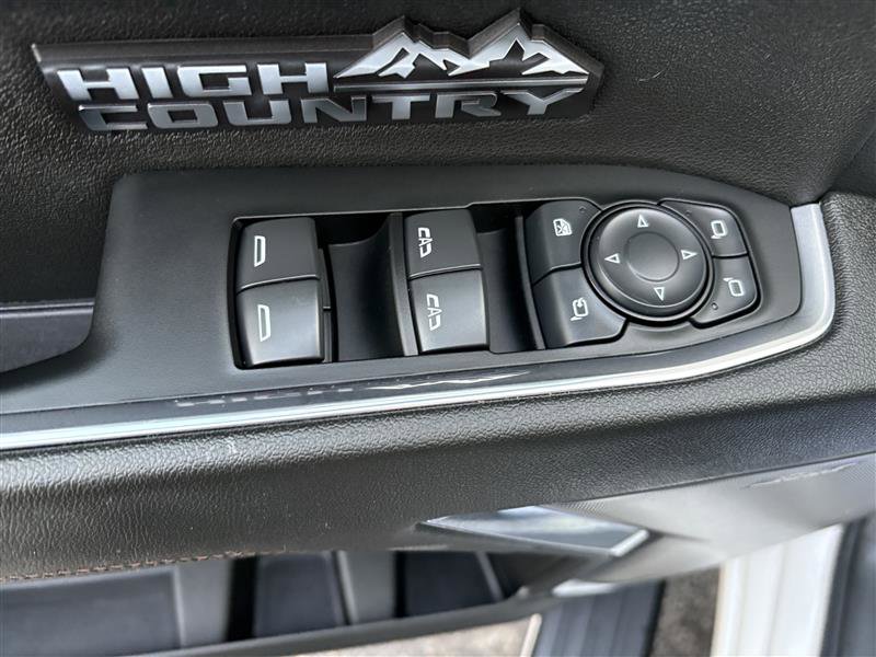 Used 2024 Chevrolet Silverado 1500 High Country w/ Technology Package image 16