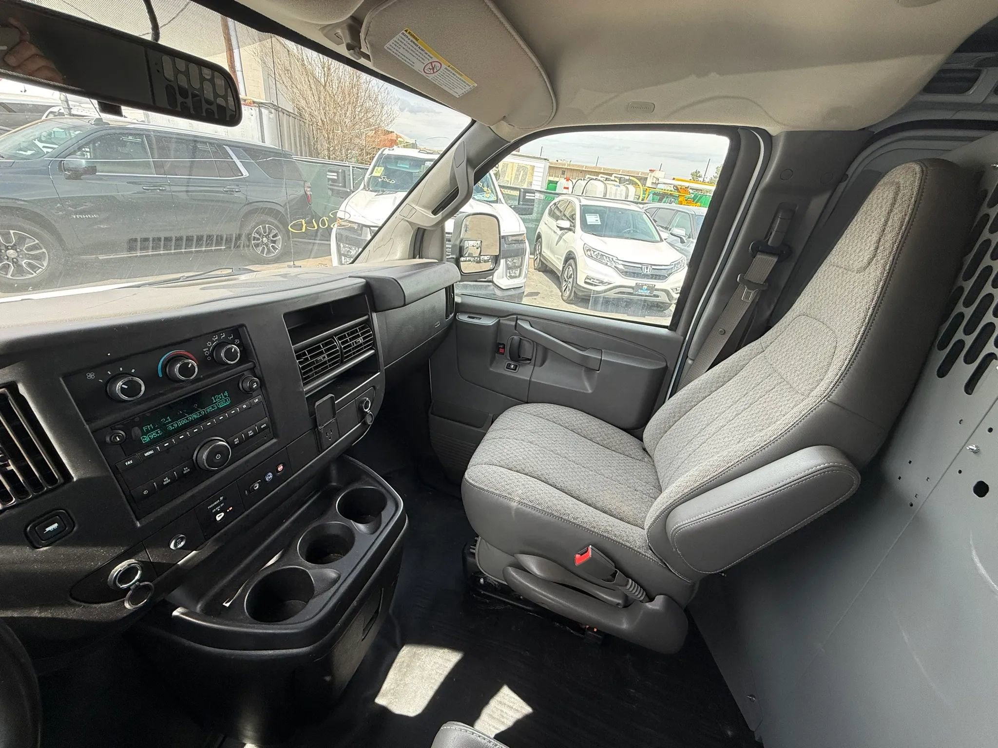 Used 2019 Chevrolet Express 2500 w/ Driver Convenience Package RWD image 21