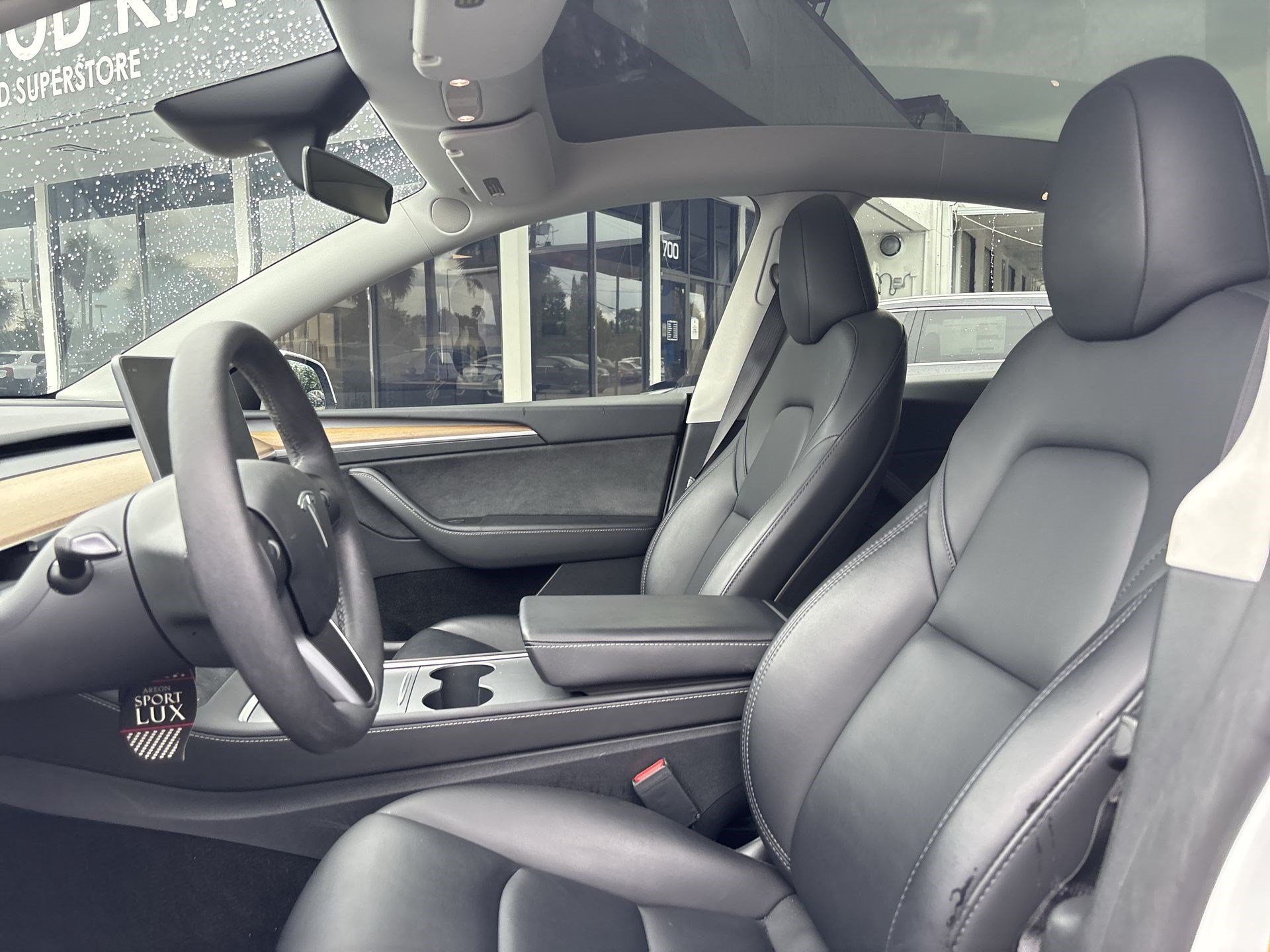 Used 2024 Tesla Model Y Long Range RWD image 13