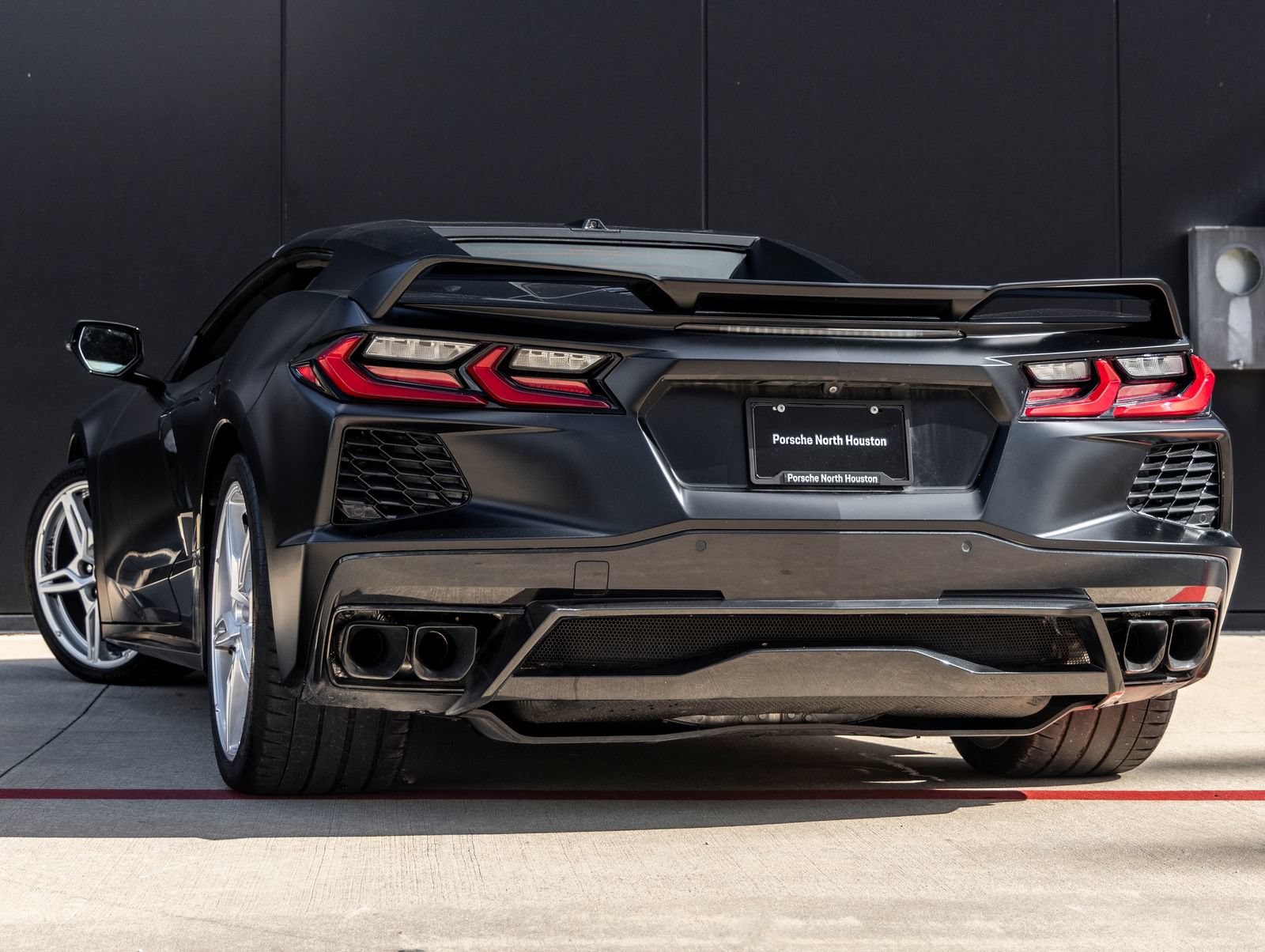 Used 2024 Chevrolet Corvette Stingray Premium Conv w/ Z51 Performance Package RWD image 6