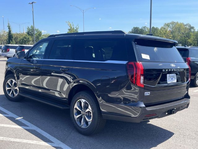 New 2027 Ford Expedition Max Active RWD image 4