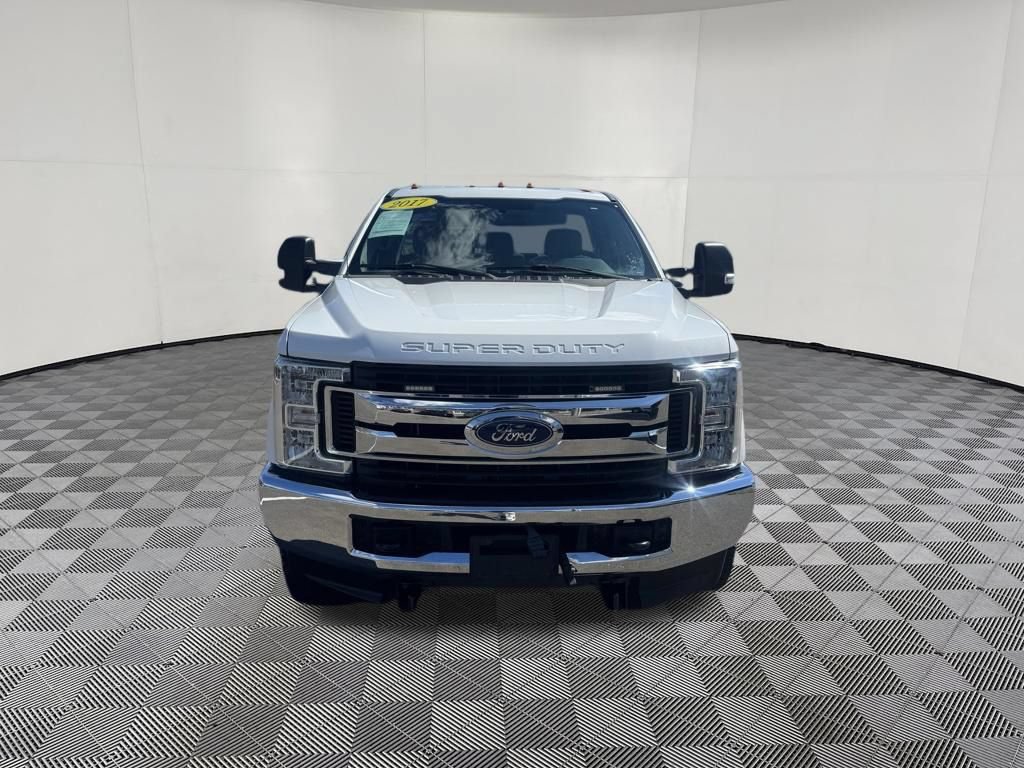 Used 2017 Ford F350 XL AWD/4WD image 2