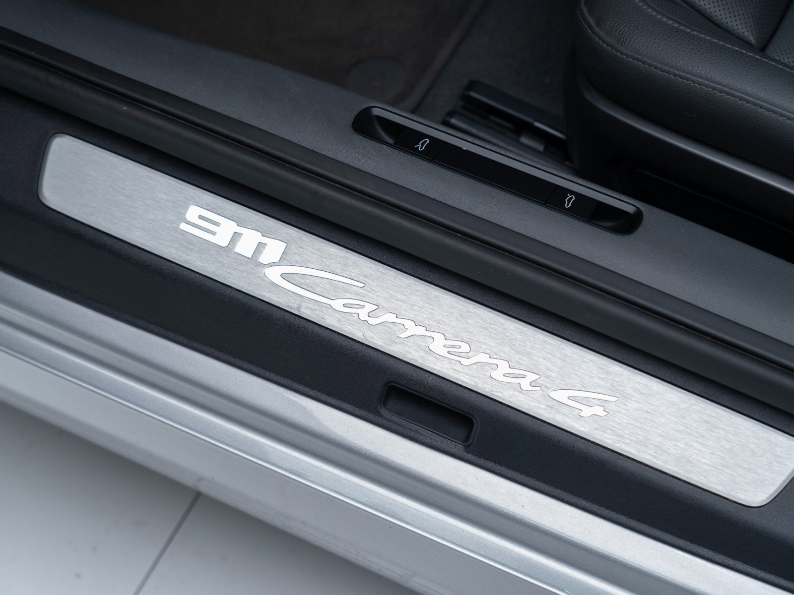 Certified 2022 Porsche 911 Carrera 4 AWD/4WD image 14