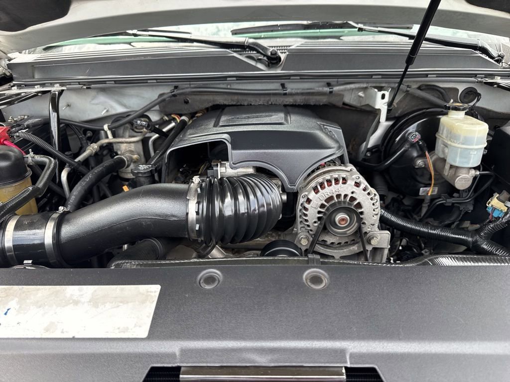 Used 2010 GMC Yukon Denali RWD image 28