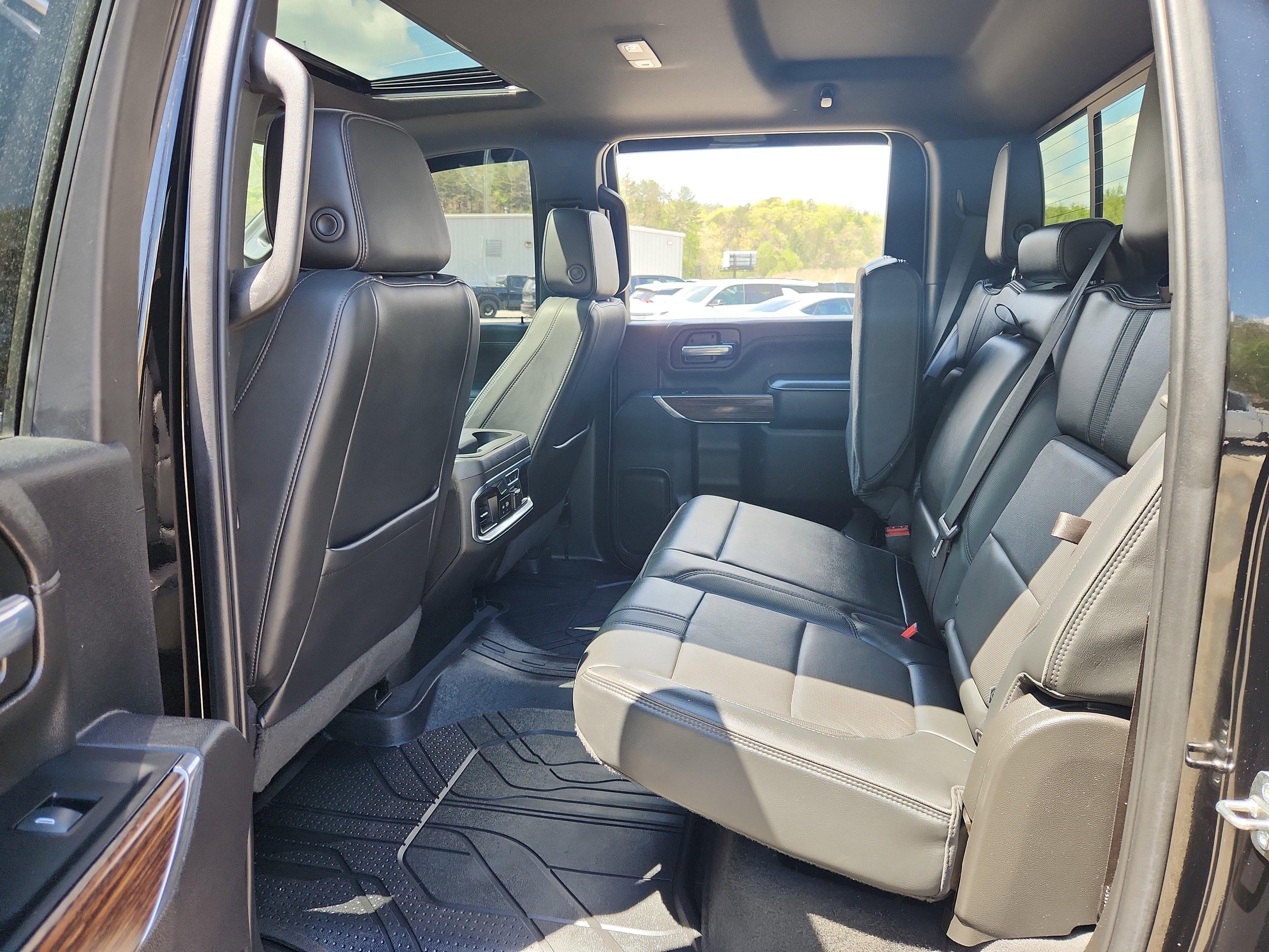 Used 2023 Chevrolet Silverado 2500 High Country w/ Safety Package II AWD/4WD image 30