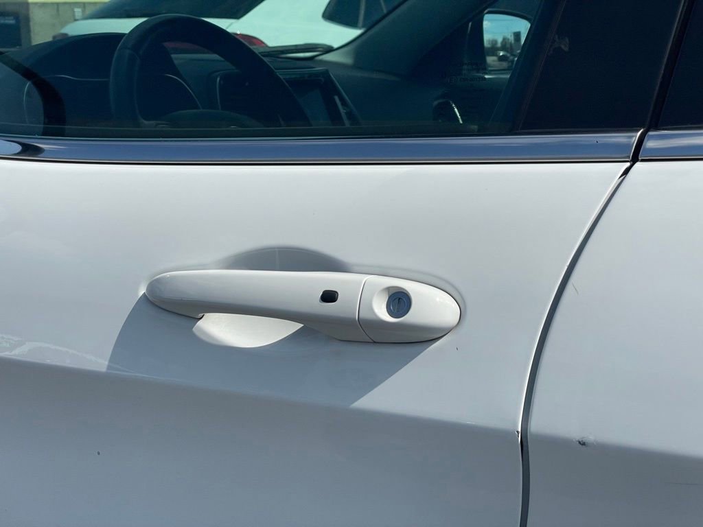 Used 2019 Jeep Cherokee Limited image 26