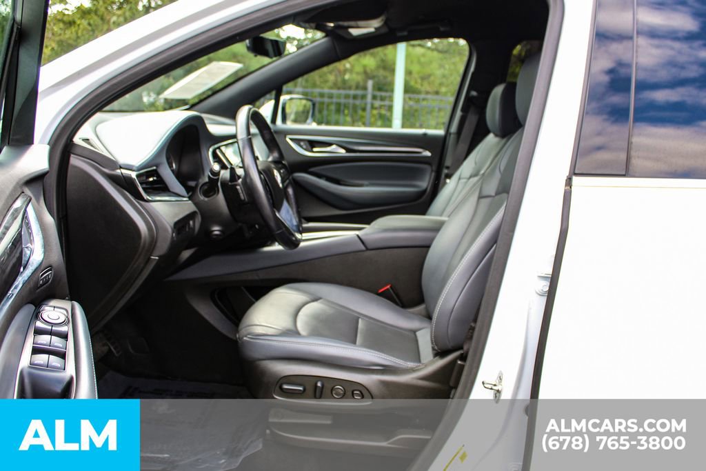 Used 2024 Buick Enclave Premium image 16