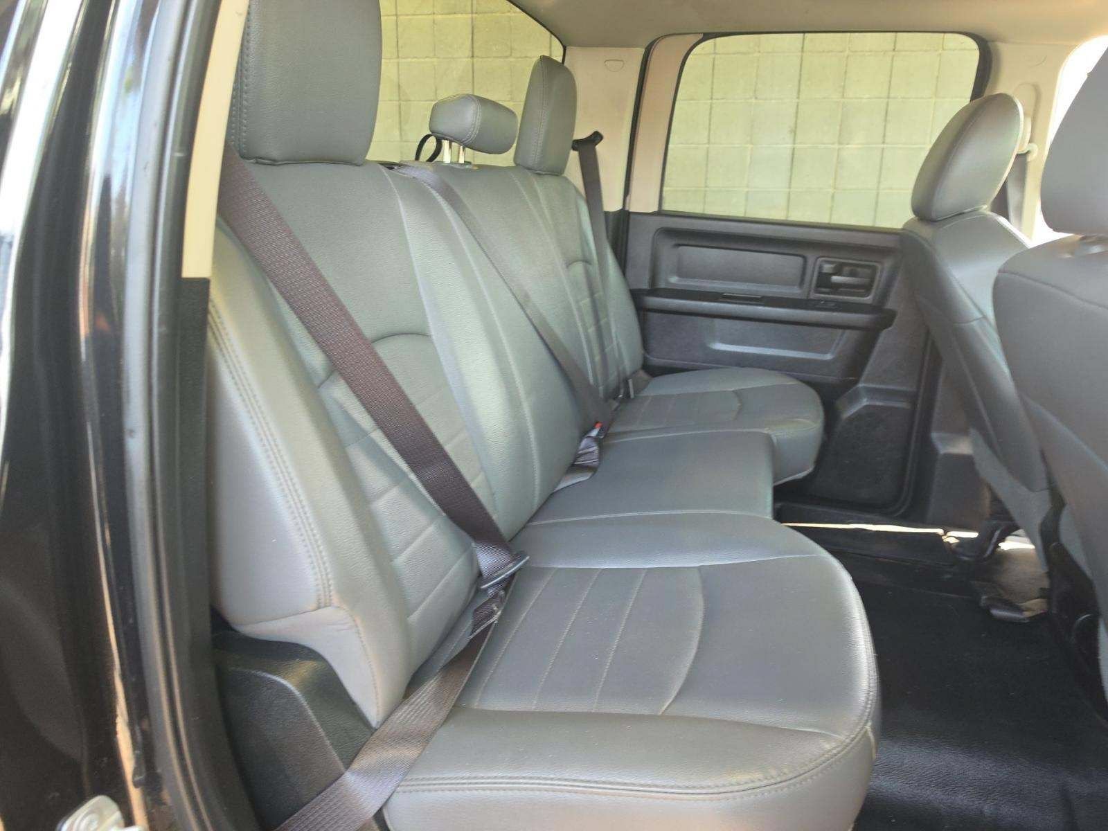 Used 2018 RAM 2500 Tradesman w/ Chrome Appearance Group AWD/4WD image 8