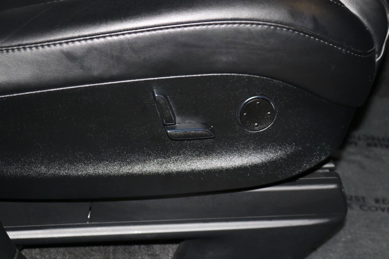 Used 2020 Tesla Model X image 73