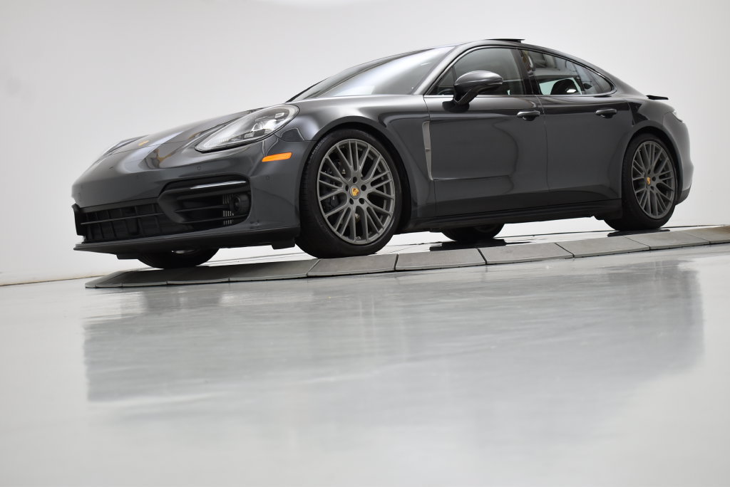 Used 2023 Porsche Panamera 4 Platinum Edition AWD/4WD image 20