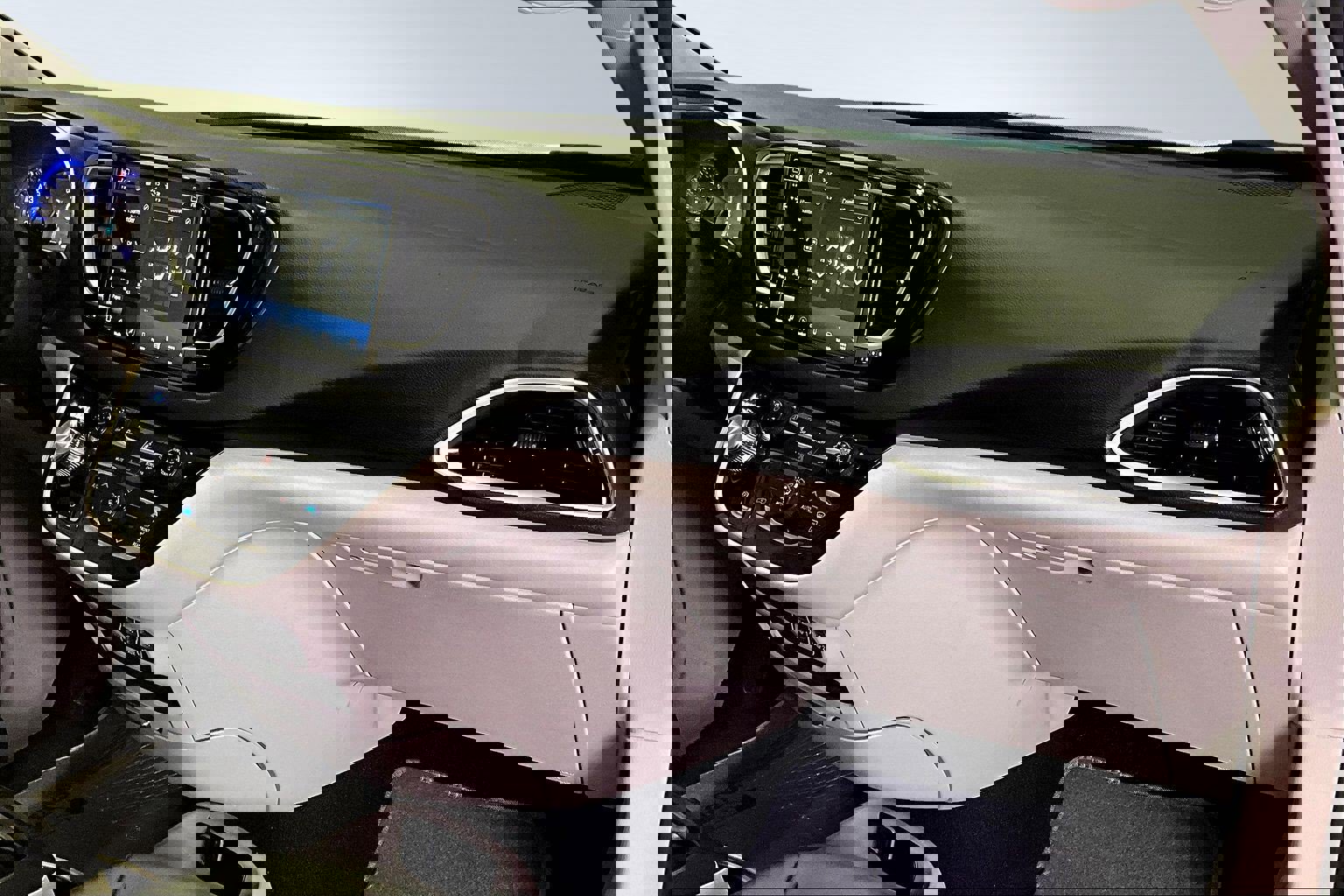 Used 2024 Chrysler Pacifica Touring-L image 26