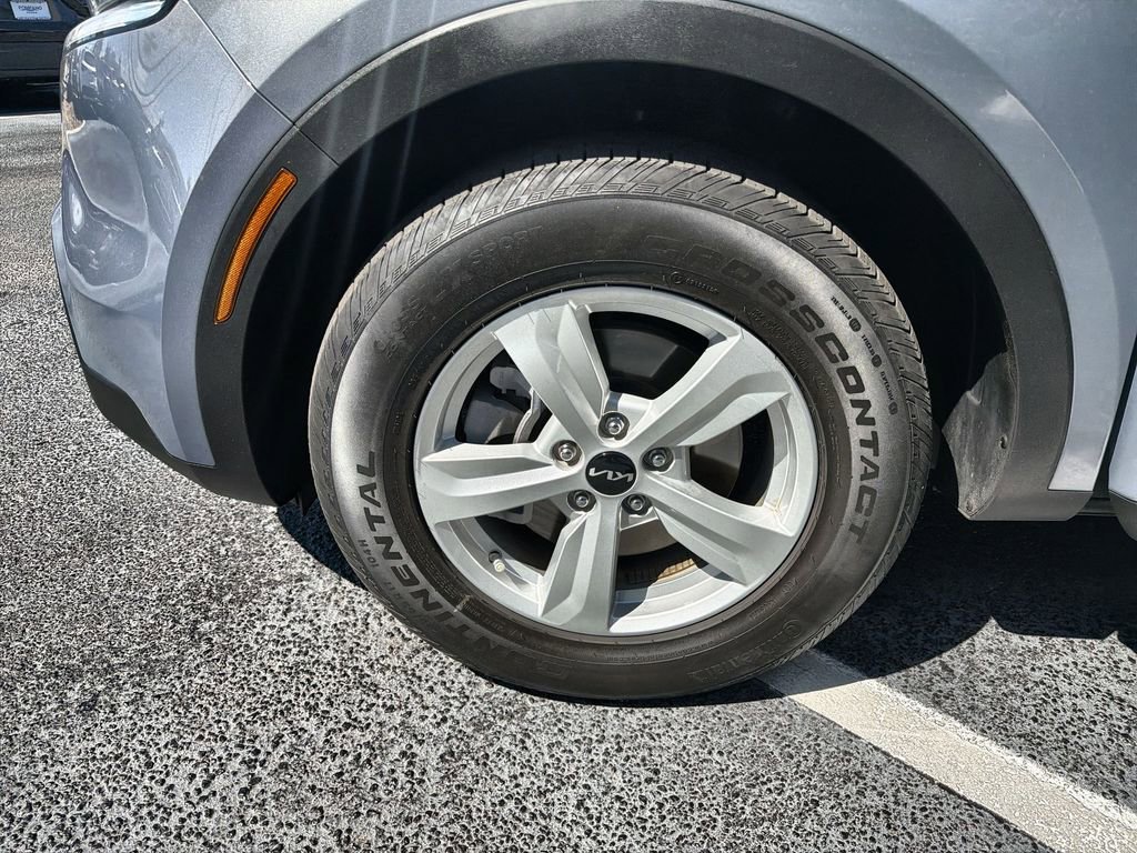 Used 2023 Kia Sorento LX image 29