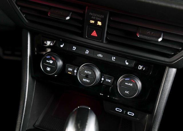 Used 2021 Volkswagen Jetta GLI Autobahn image 16