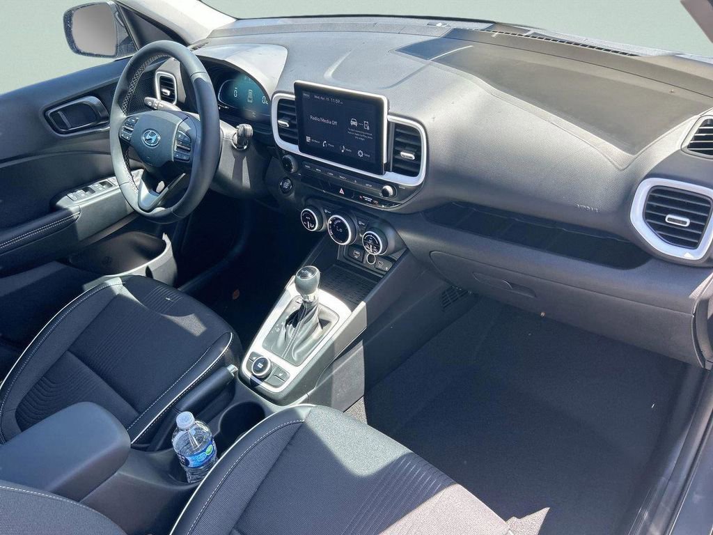 New 2026 Hyundai Venue SEL FWD image 14