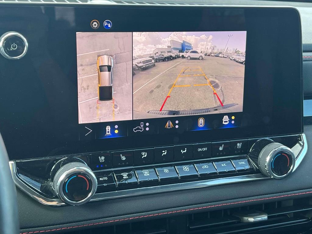 Used 2025 Chevrolet Colorado Z71 w/ Technology Package image 34