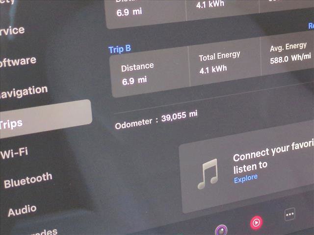 Used 2022 Tesla Model S image 11