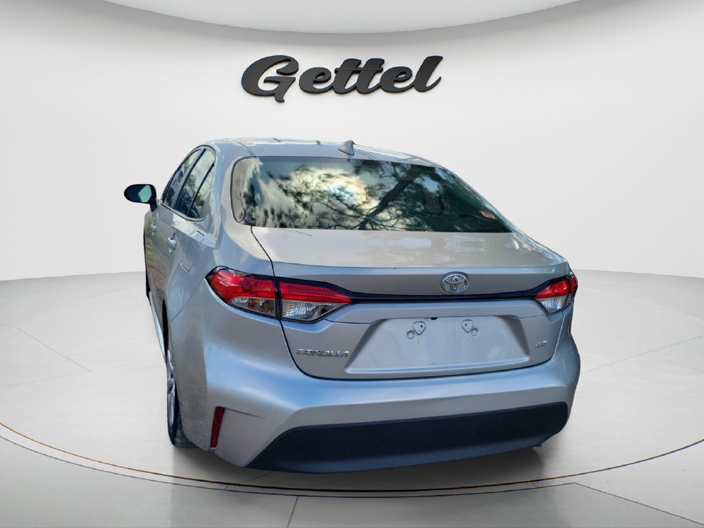 Used 2024 Toyota Corolla LE FWD image 4