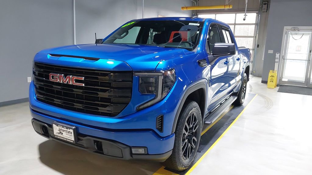 Used 2023 GMC Sierra 1500 Elevation w/ X31 Off-Road Package AWD/4WD image 17