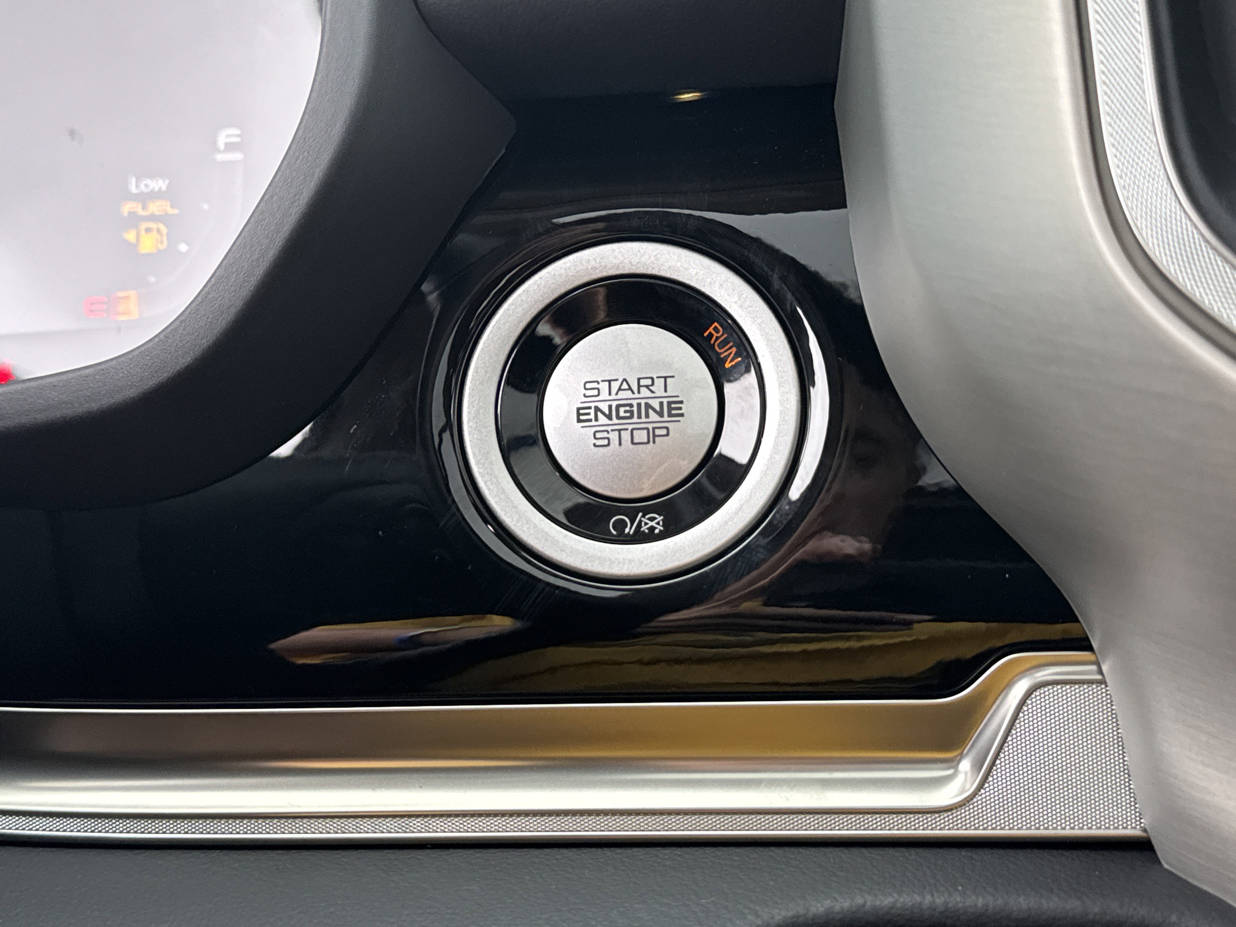 New 2026 RAM 1500 Tungsten w/ Towing Technology Group image 36