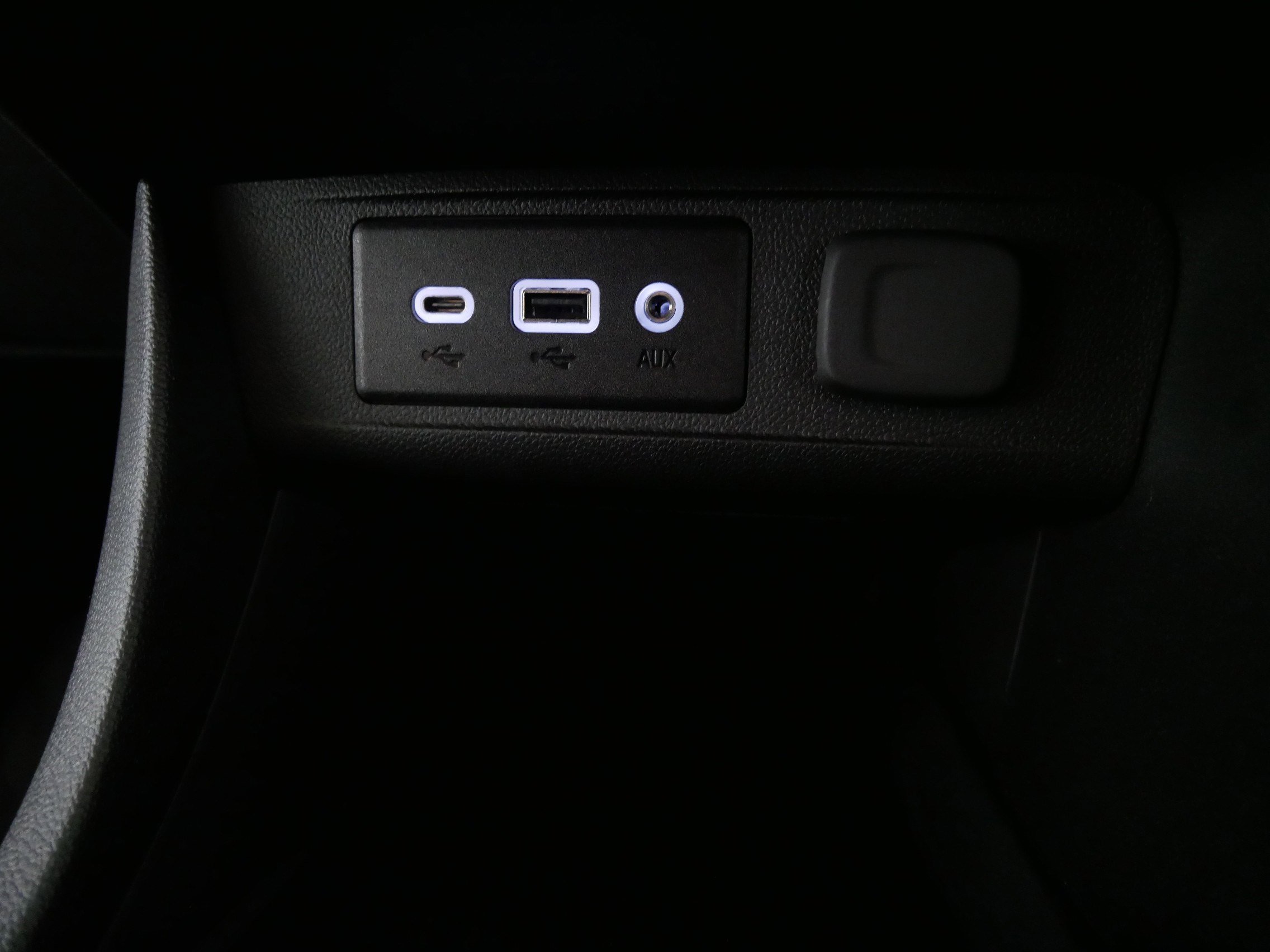 Certified 2022 Buick Encore GX Select w/ Safety Package II image 30