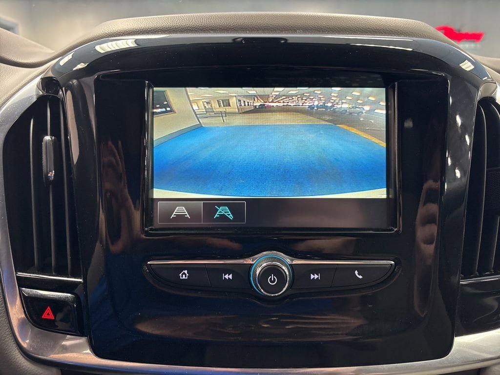 Used 2018 Chevrolet Traverse LT image 32