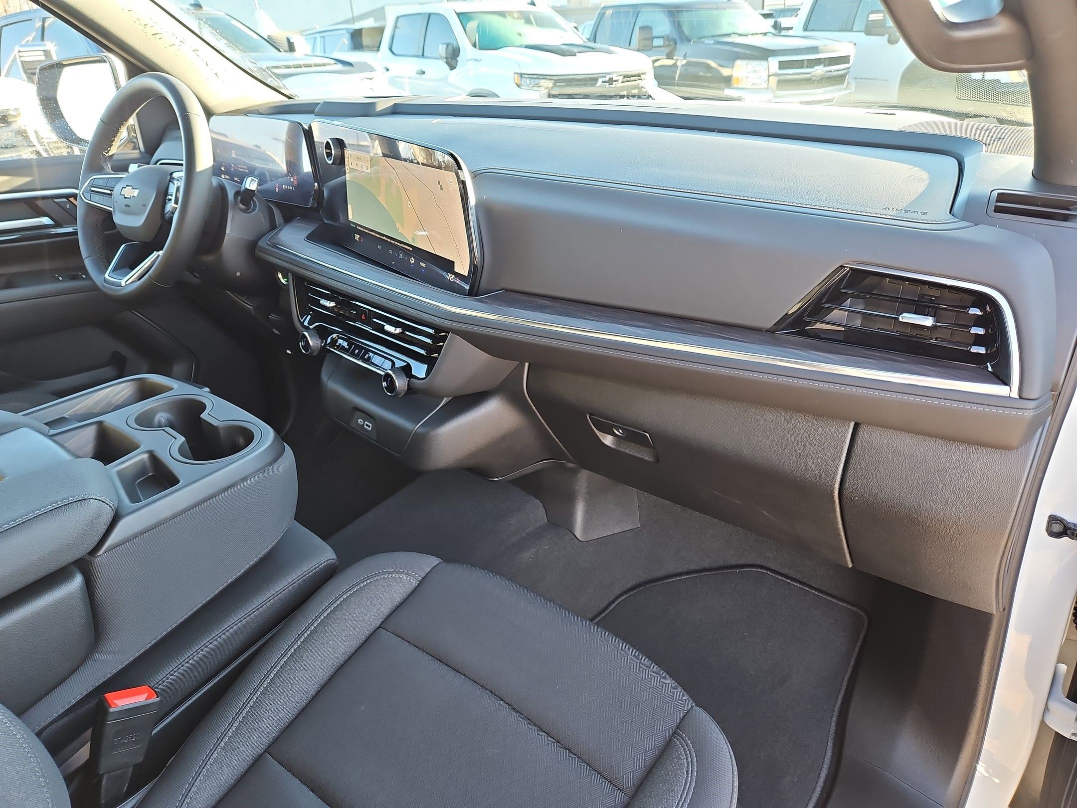 Used 2026 Chevrolet Tahoe LS AWD/4WD image 32