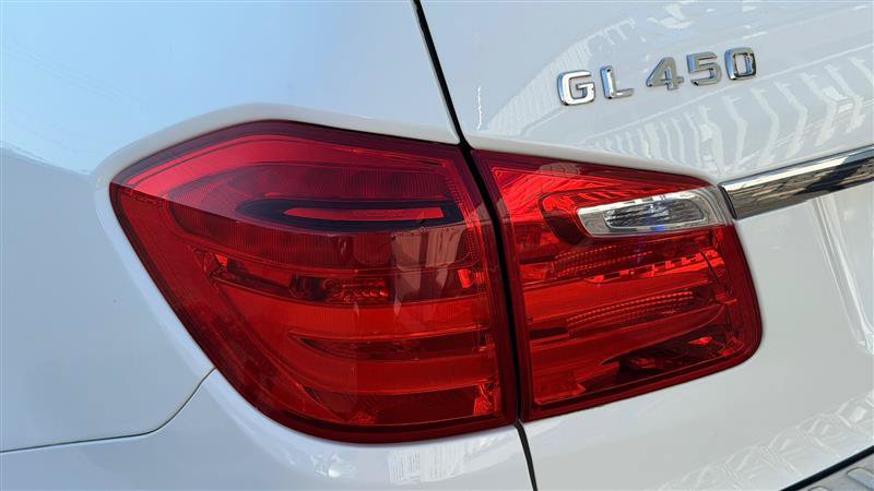 Used 2015 Mercedes-Benz GL 450 4MATIC image 13