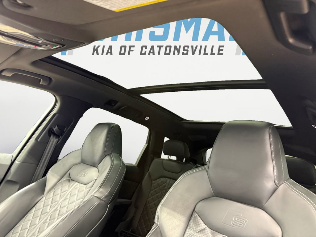 Used 2021 Audi SQ7 Premium Plus w/ Executive Package image 17