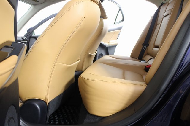 Used 2017 Lexus IS 300 AWD image 17