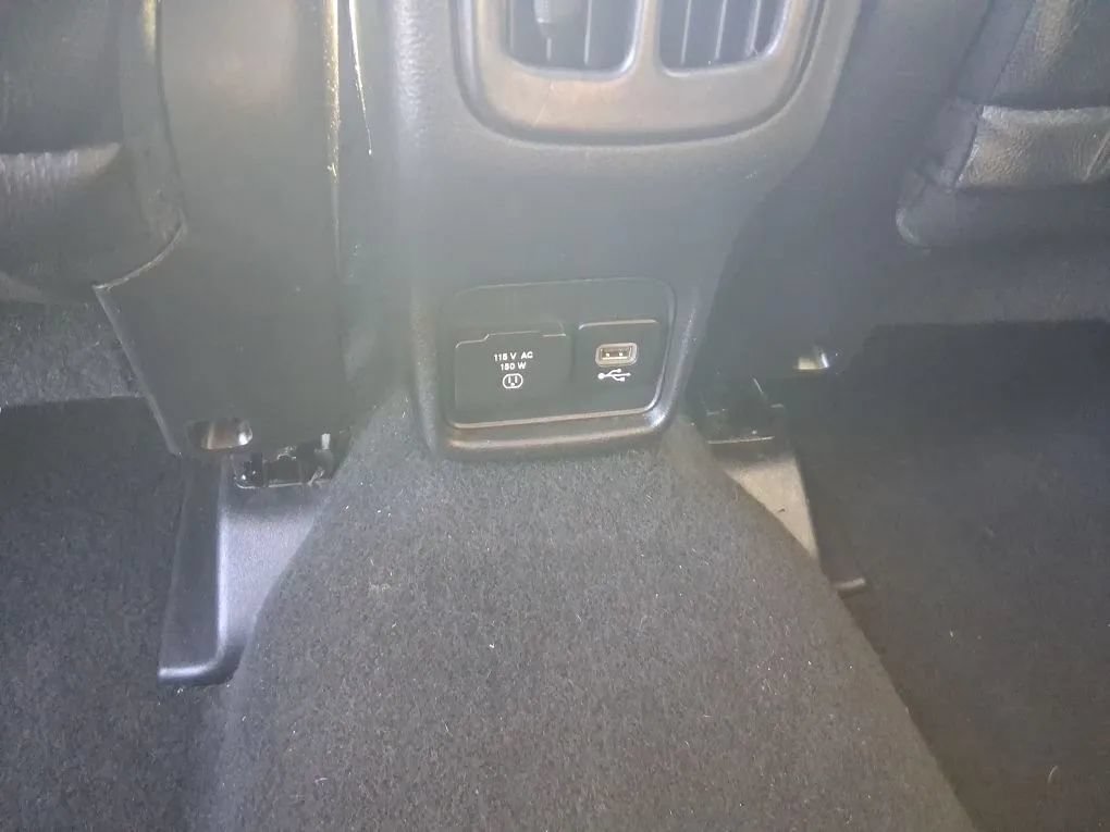 Used 2018 Jeep Compass Latitude w/ Popular Equipment Group AWD/4WD image 13