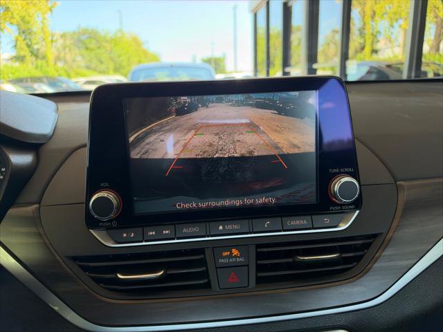 Used 2024 Nissan Altima 2.5 SV FWD image 29