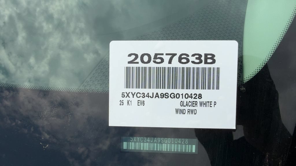 Used 2025 Kia EV6 Wind RWD image 19