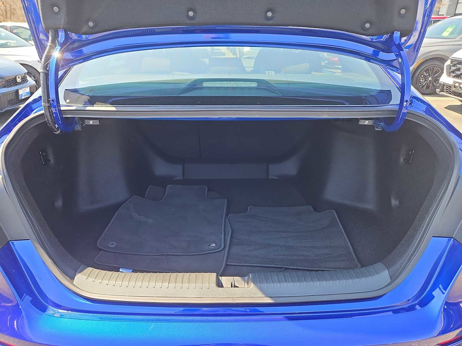 Used 2025 Honda Accord Sport image 30