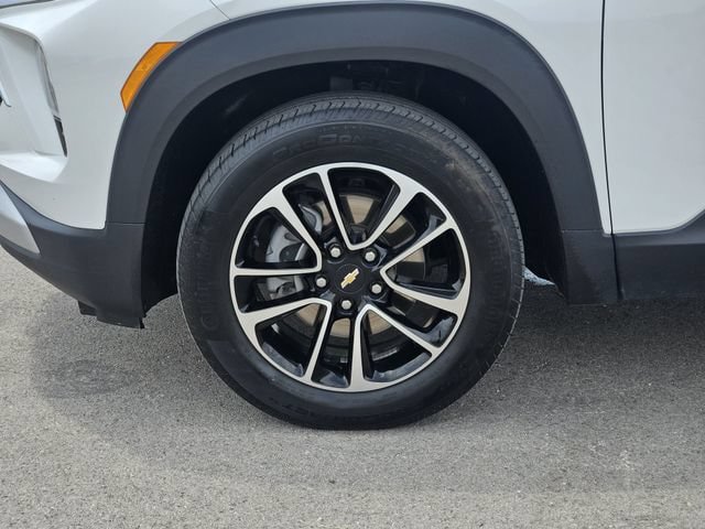 Used 2025 Chevrolet TrailBlazer LT AWD/4WD image 13